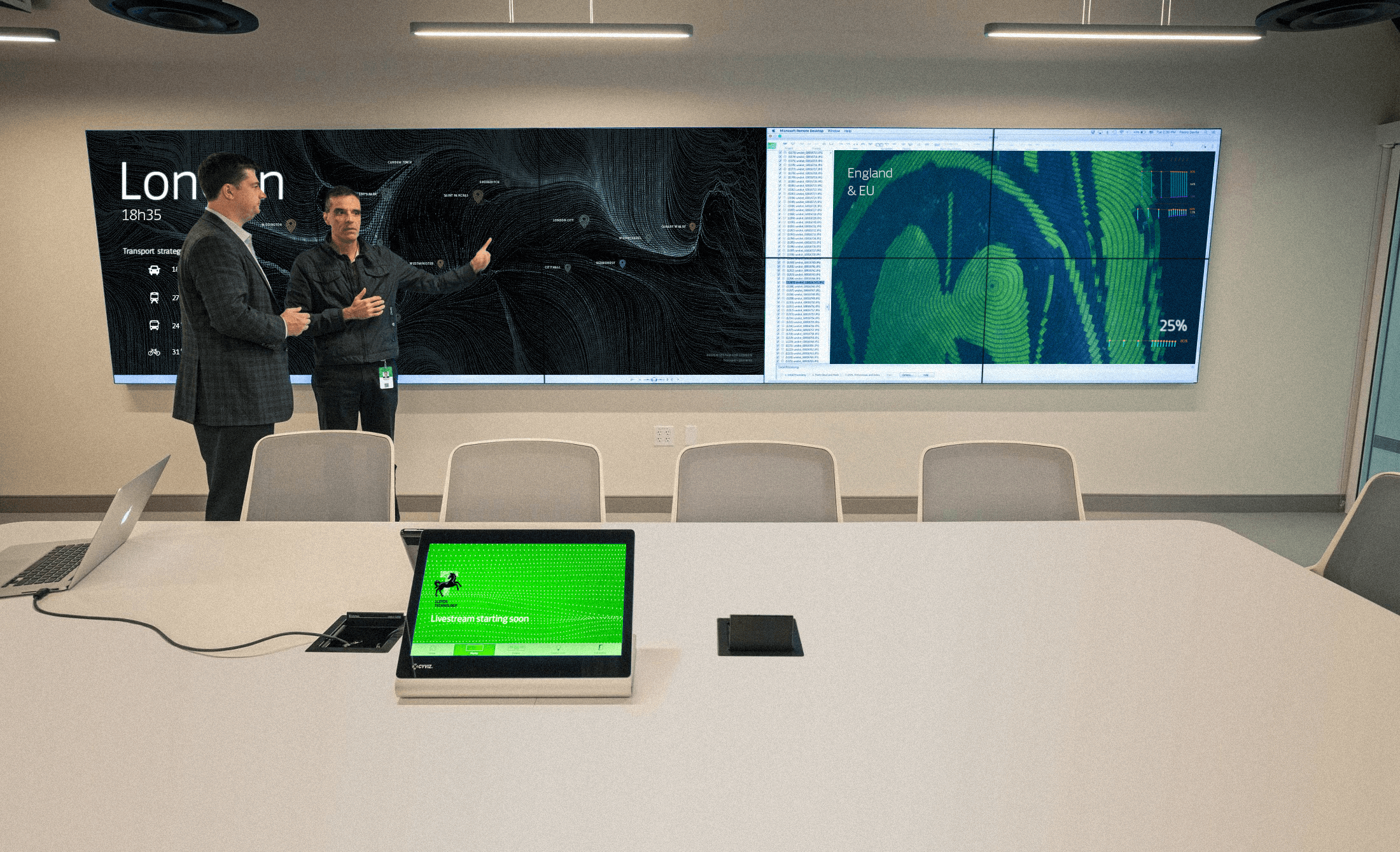 LLOYDS-GroupTech-Wall_LED-02